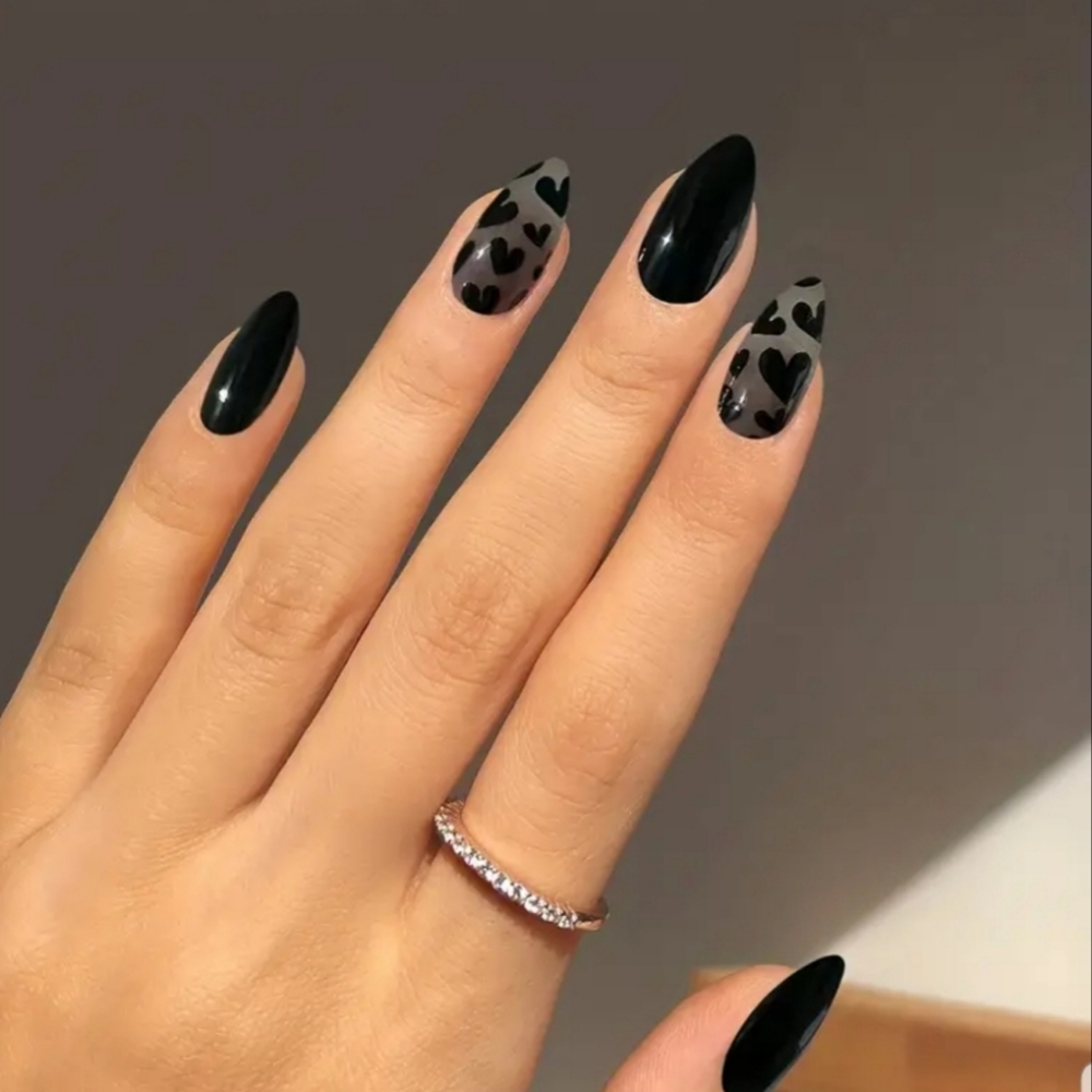 NWT Black Heart 🖤 Press On Nails